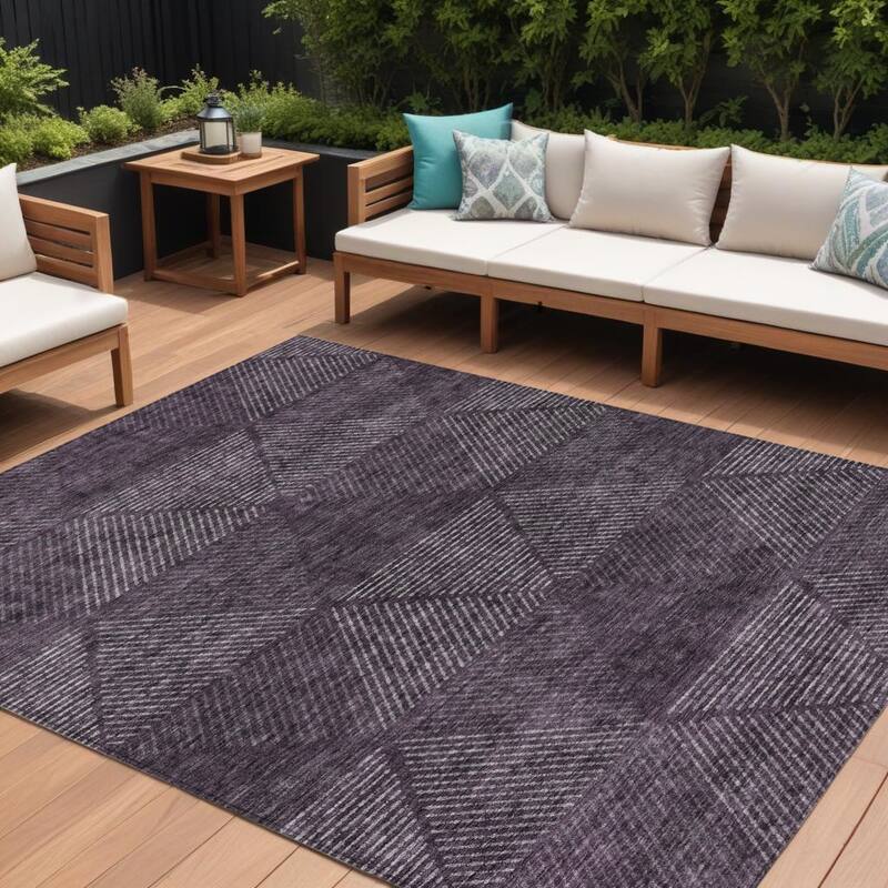 HomeRoots Geometric Transitional Rectangle Outdoor Rug - 9' X 12'
