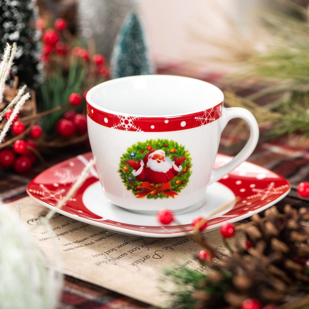 https://ak1.ostkcdn.com/images/products/is/images/direct/d56438343e7e2823d3e9194055dfcd9b87764dda/VEWEET-Christmas-Series-Santa-Claus-Dinnerware-Set%2C-Service-for-6.jpg