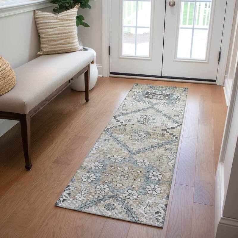 Machine Washable Indoor/ Outdoor Chantille Tribal Garden Rug