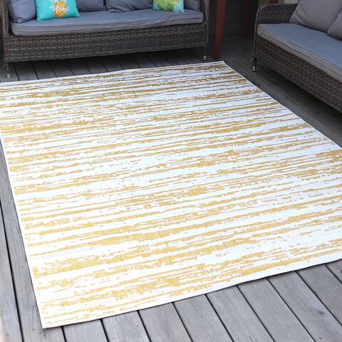 Sunnydaze Abstract Impressions Patio Area Rug in Golden Fire - 7 x 10 Foot
