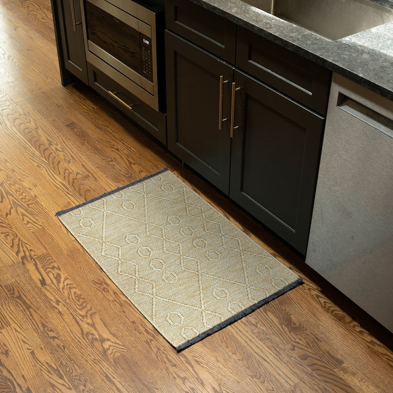 Alameda Solid Color Geometric Machine Washable Indoor Area Rug - 2' x 3' - Green/Sage Green