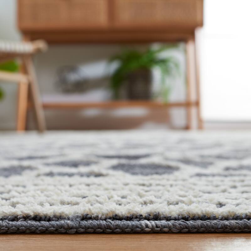 SAFAVIEH Easy Care Machine Washable Arita Geometric Rug