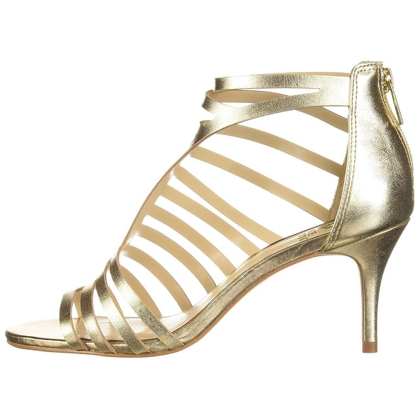 vince camuto petronia