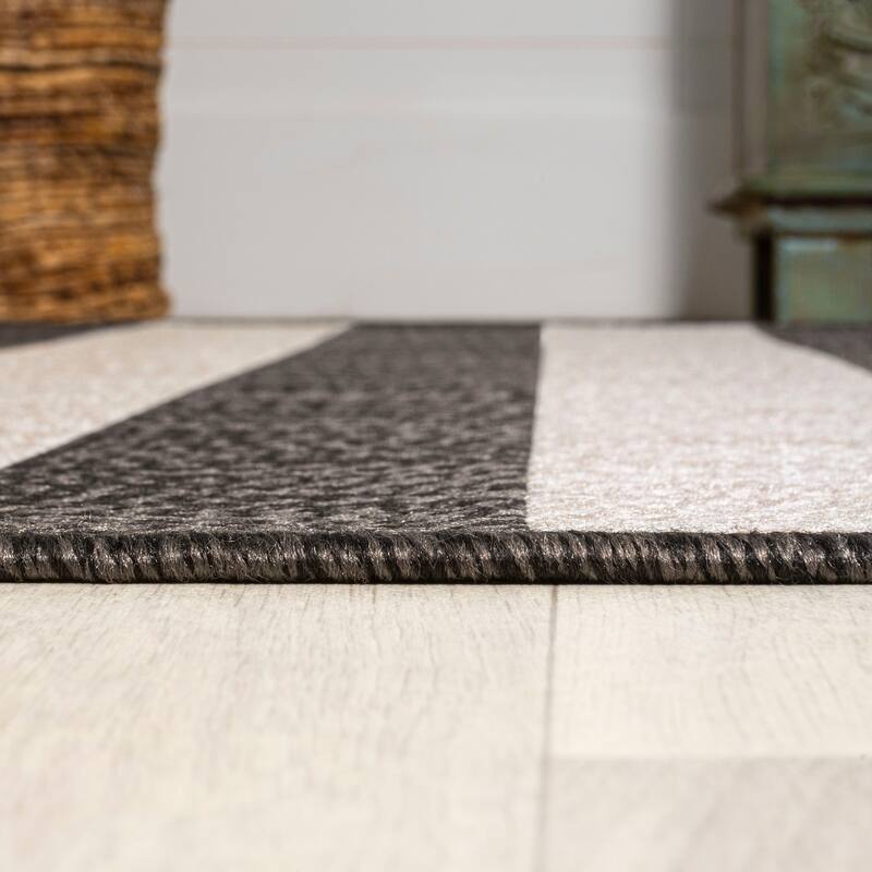 JONATHAN Y Vinales Two-Tone Wide Stripe Indoor/Outdoor Area Rug