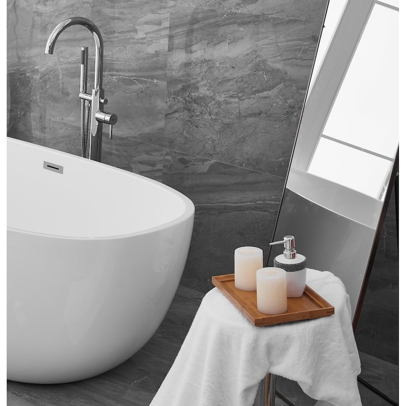 Adler Soaking Bathtub