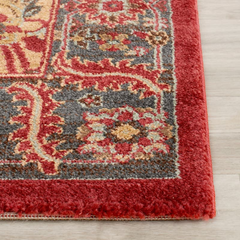SAFAVIEH Mahal Elois Traditional Oriental Rug
