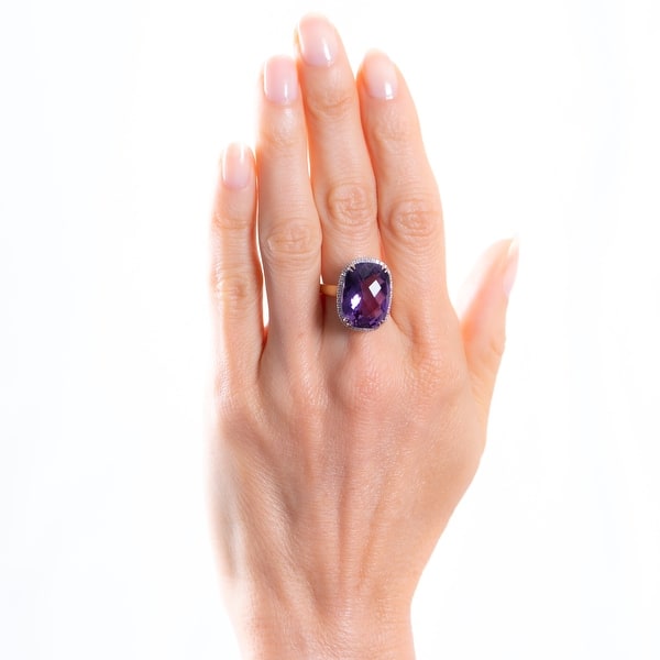 Ornate SettingBand Size 4.5 Marked 18k HGE Beautiful /& Unique Purple Gold Solitaire Ring Uniquely Cut Purple Glass Stone FREE SHIP!