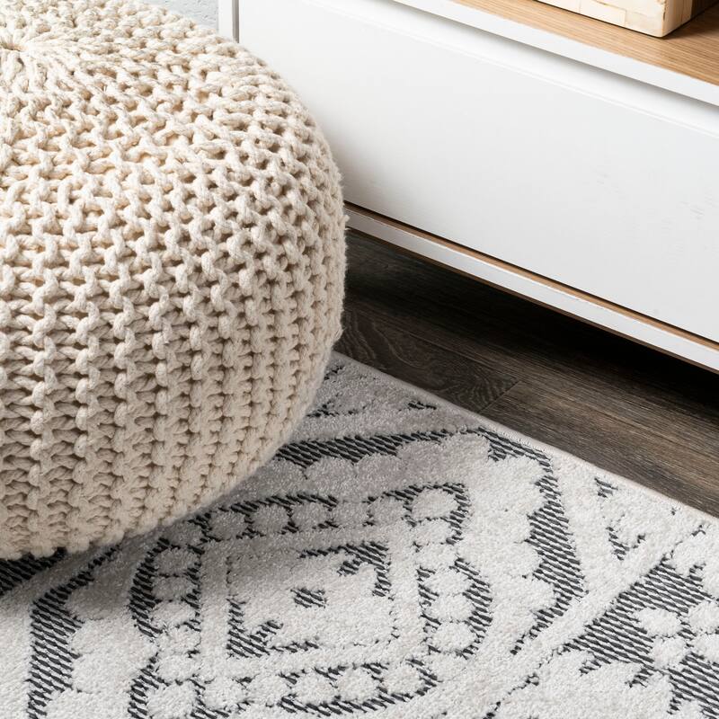 JONATHAN Y Jordan High-Low Pile Mediterranean Tile Indoor/Outdoor Area Rug