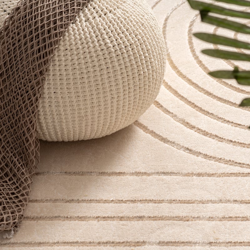 Elegant Area Rug with Carved Lines and Arch Pattern