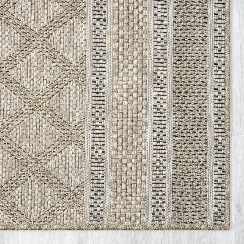 Sevita Octavia Transitional Trellis Brown/Natural Indoor/Outdoor Area Rug