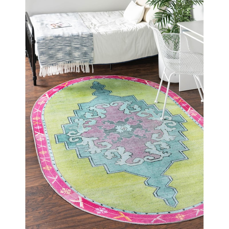 Traditional Rine Collection Area Rug - 7'6"x10'6" Oval - Green