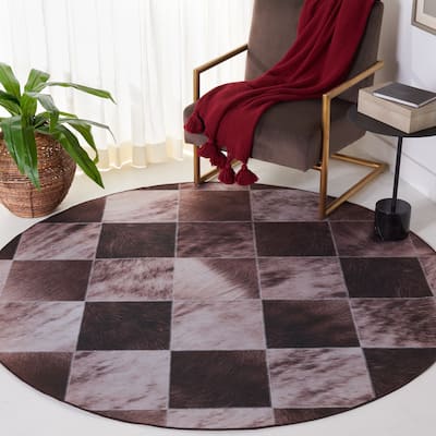 SAFAVIEH Faux Hide Machine Washable Slip Resistant Urda Rustic Checkered Rug