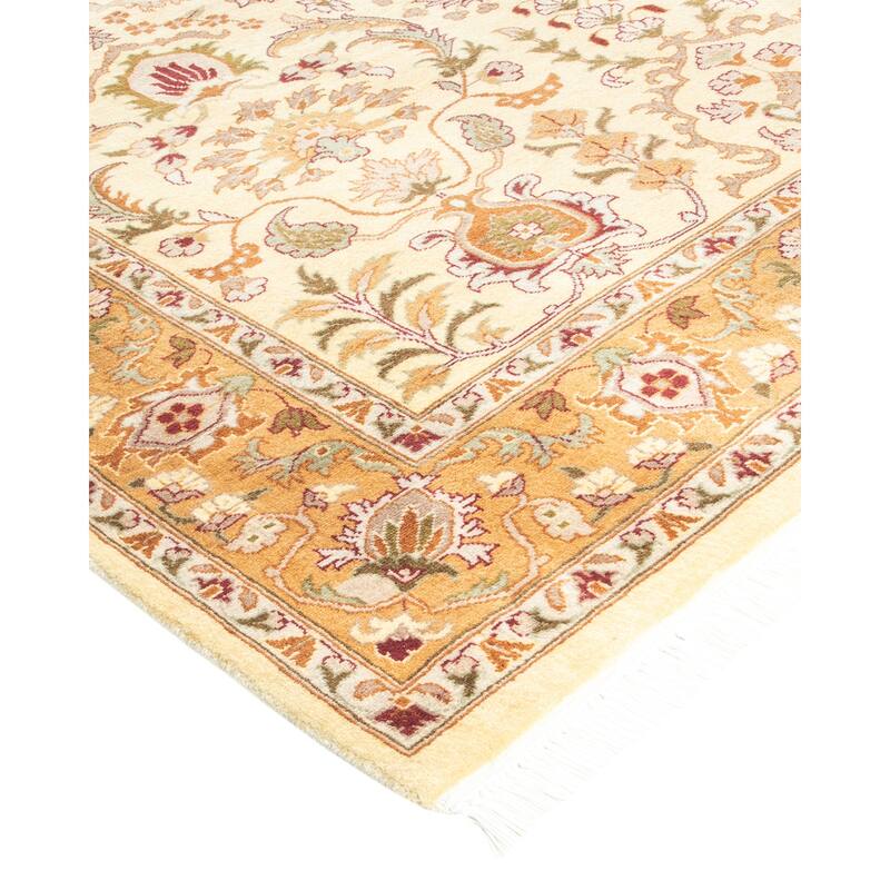 Overton Handknotted Wool Traditional Oriental Ivory Area Rug - 4' x 6'