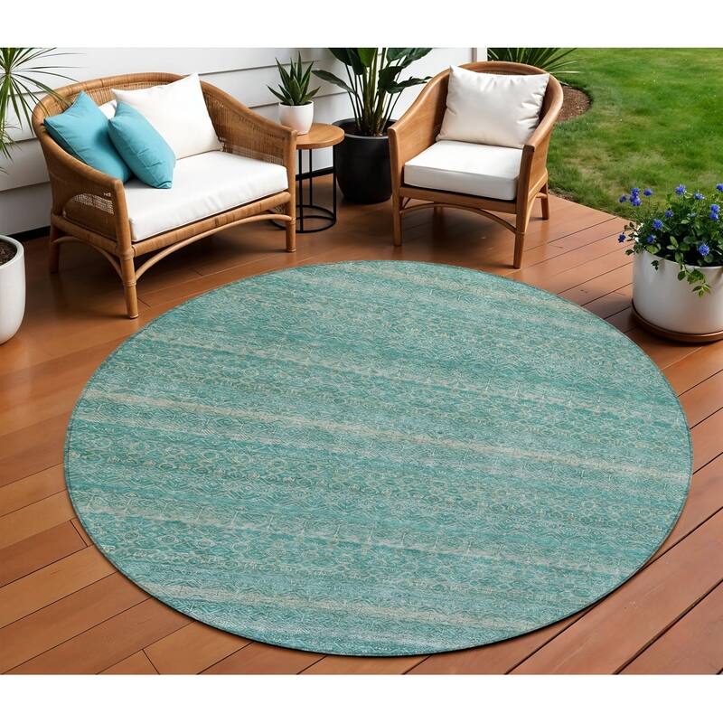HomeRoots Striped Transitional Rectangle Outdoor Rug - 8' Round