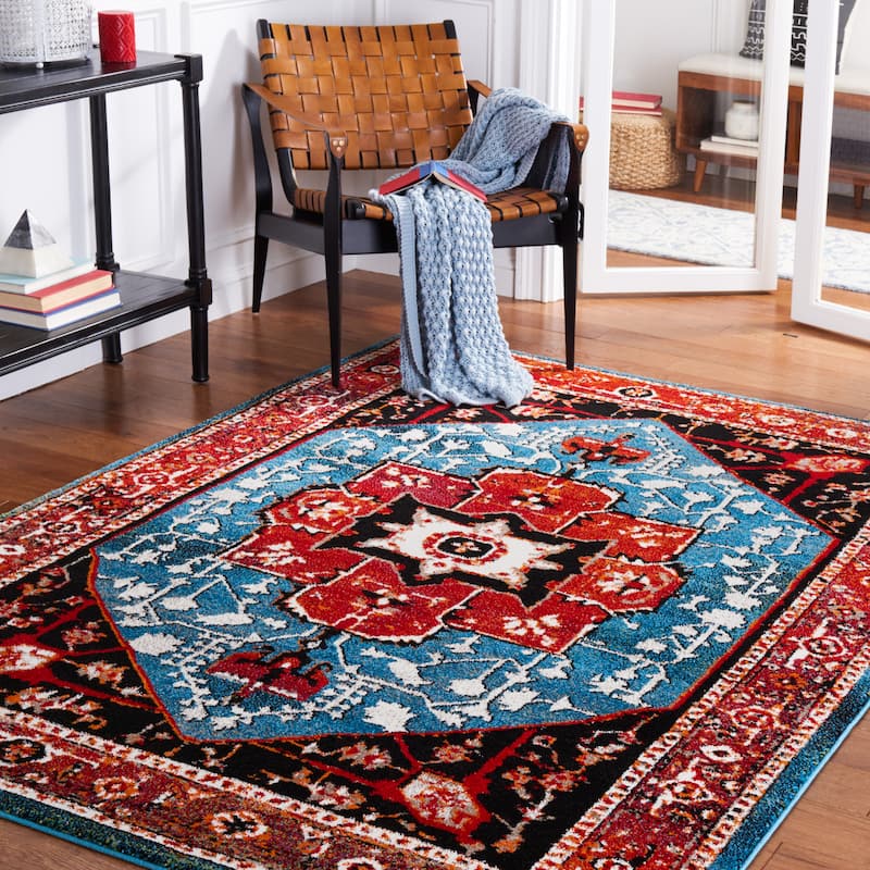 SAFAVIEH Vintage Hamadan Namita Traditional Oriental Medallion Rug - 5'3" x 7'6" - Red/Blue