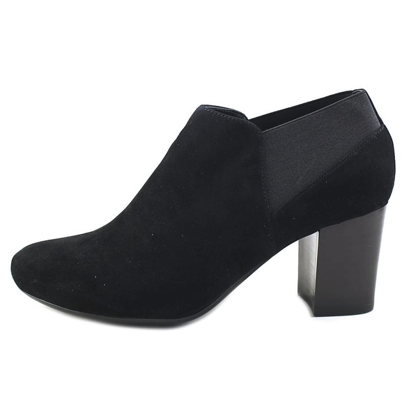 vaneli jonele bootie