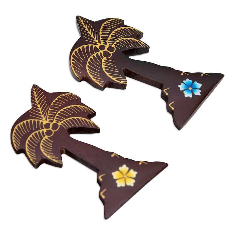 Novica Handmade Paradisial Coasts Wood Magnets (Set Of 2)