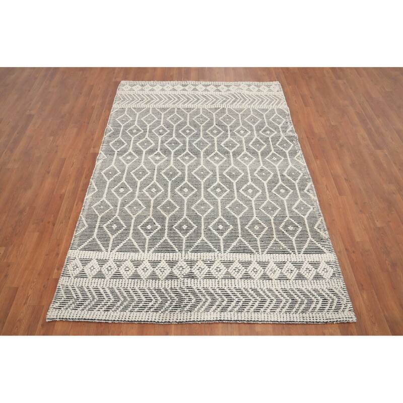 Hand Knotted Oriental 100% Wool Carpet Modern Geometric Beige & Ivories Modern Gotti Design Area Rug - 7' 2'' X 5' 0''