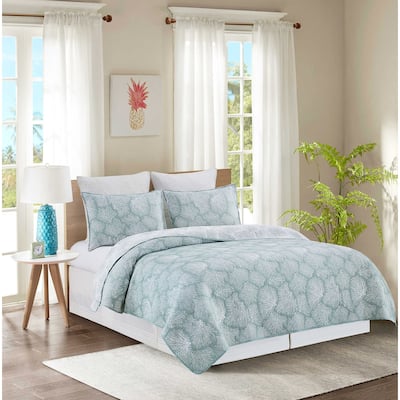 Coral Jaquard Reversible Quilt Set
