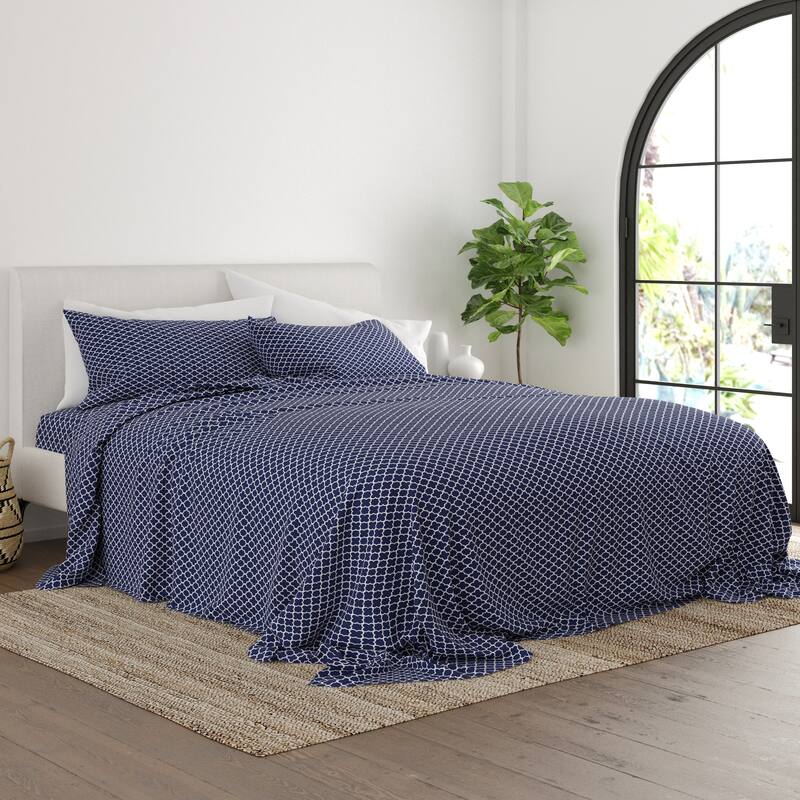Becky Cameron 4-piece Deep Pocket Quatrefoil Pattern Bed Sheet Set - California King - Navy