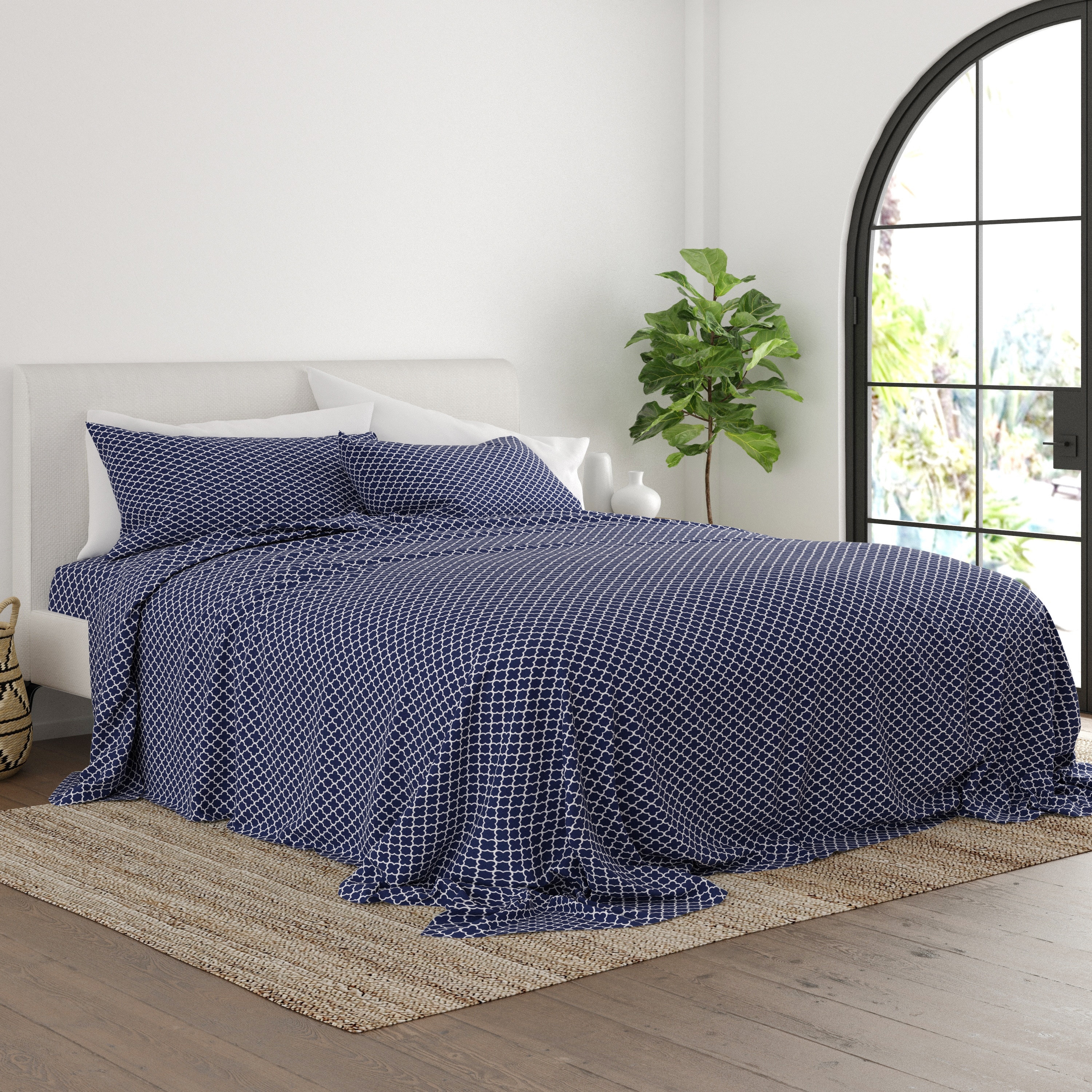 Becky Cameron 4-piece Deep Pocket Quatrefoil Pattern Bed Sheet Set