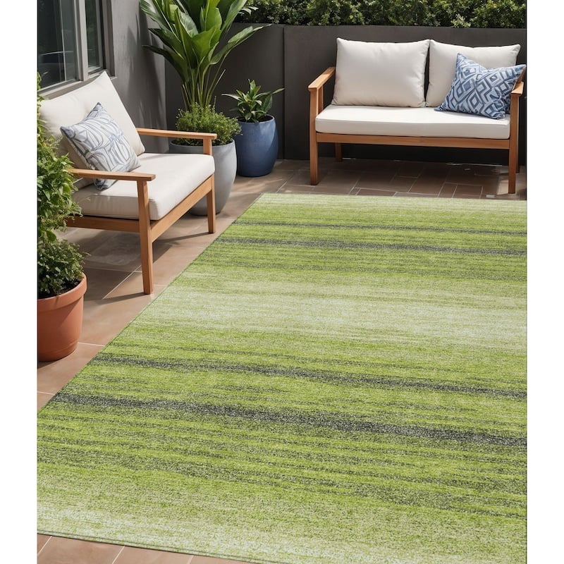 HomeRoots Abstract Transitional Rectangle Outdoor Rug - 5' X 8'