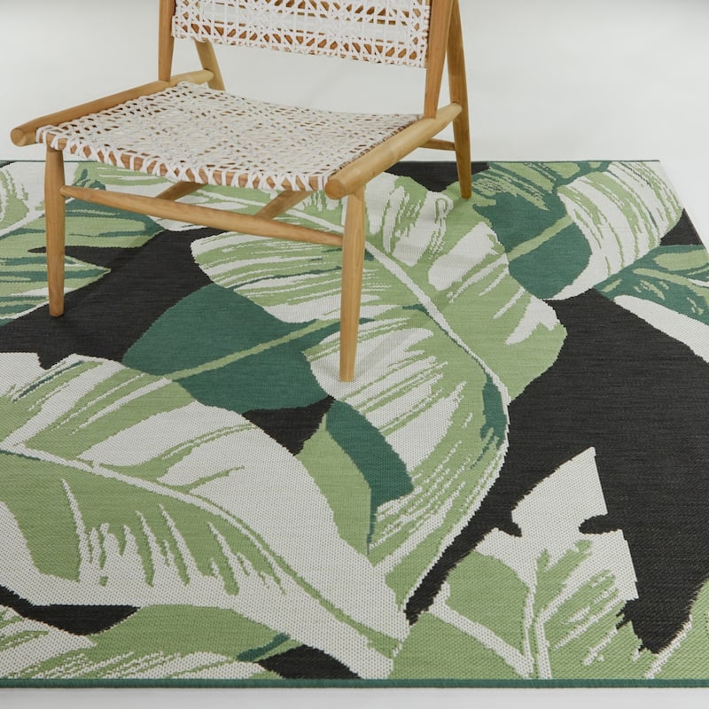 Bissen Botanical Palm Leaf Indoor/Outdoor Area Rug - 5'3" x 7' - Green