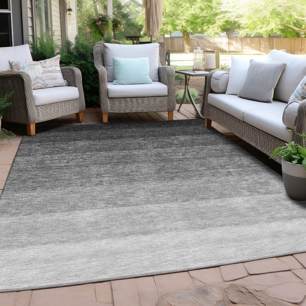 Machine Washable Indoor/ Outdoor Chantille Ombre Solid Rug