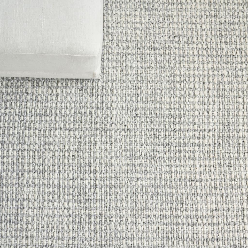 EXQUISITE RUGS Ferrus Handwoven Polyester/Wool/Cotton Silver/Ivory Area Rug.