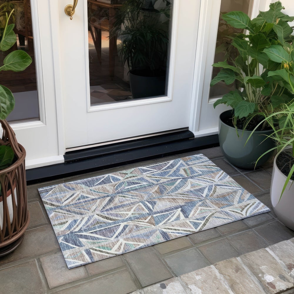 Machine Washable Indoor/ Outdoor Modern Mosaic Chantille Rug