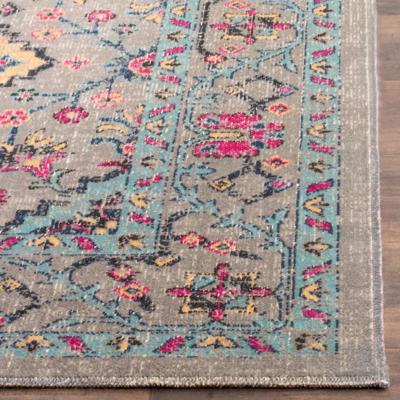 SAFAVIEH Artisan Varje Distressed Oriental Rug