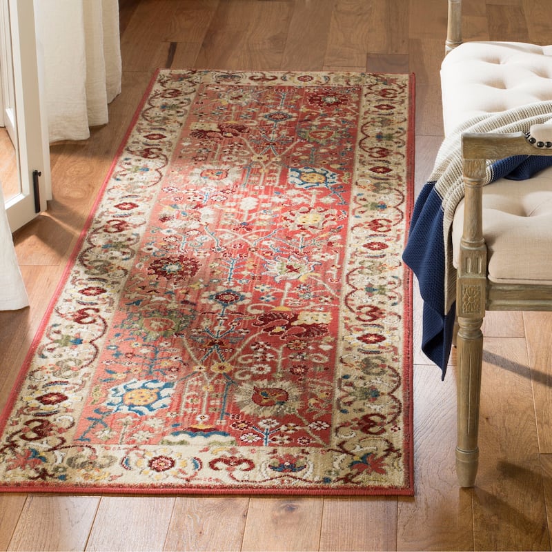 SAFAVIEH Kashan Laureen Oriental Rug with Fringe - 2'6" x 12' Runner - Red/Beige
