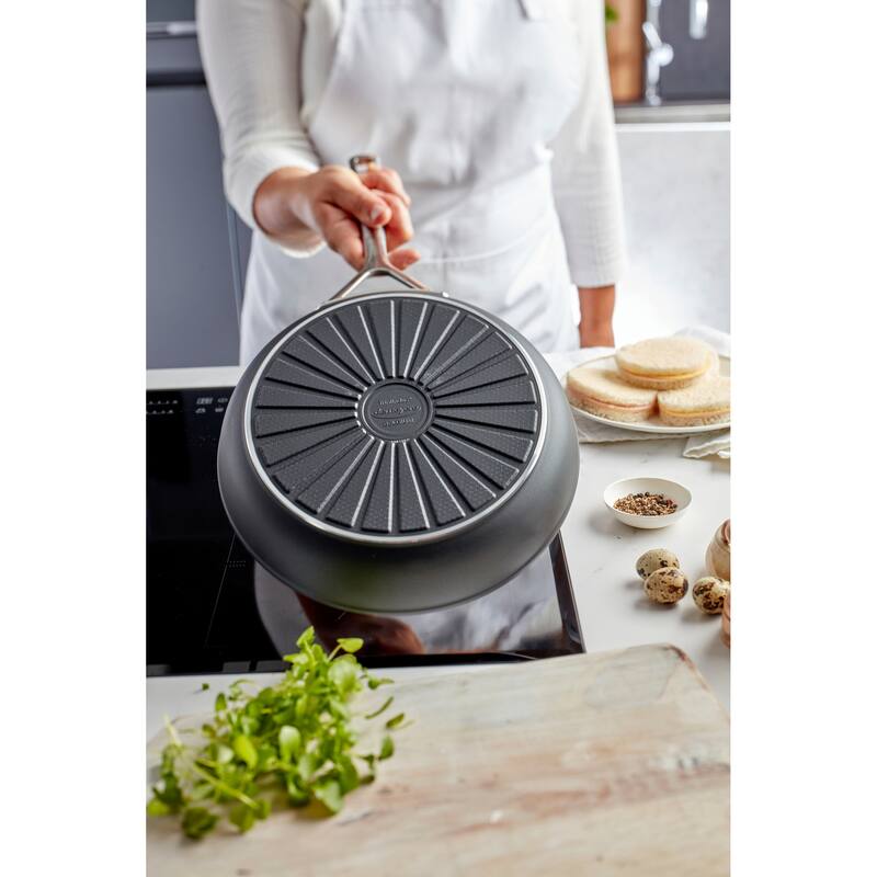 Demeyere AluPro Ceramic Aluminum Nonstick Fry Pan - Black