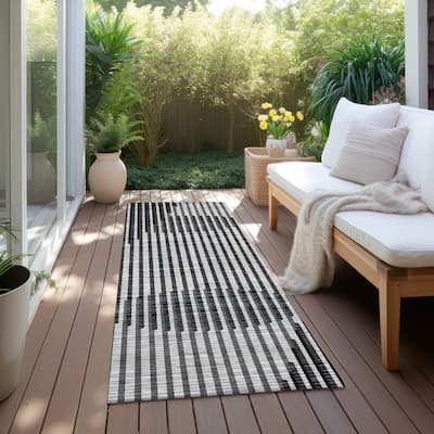 Machine Washable Indoor/ Outdoor Abstract Stripe Chantille Rug