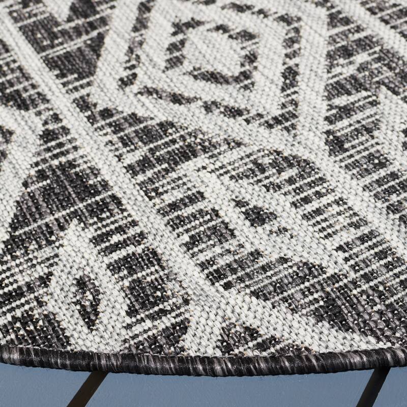 SAFAVIEH Courtyard Isola Indoor/ Outdoor Waterproof Patio Backyard Rug