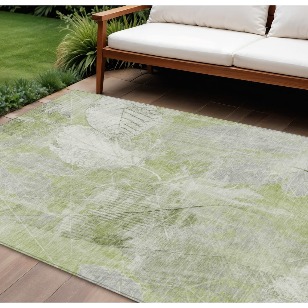 HomeRoots Floral Transitional Rectangle Outdoor Rug