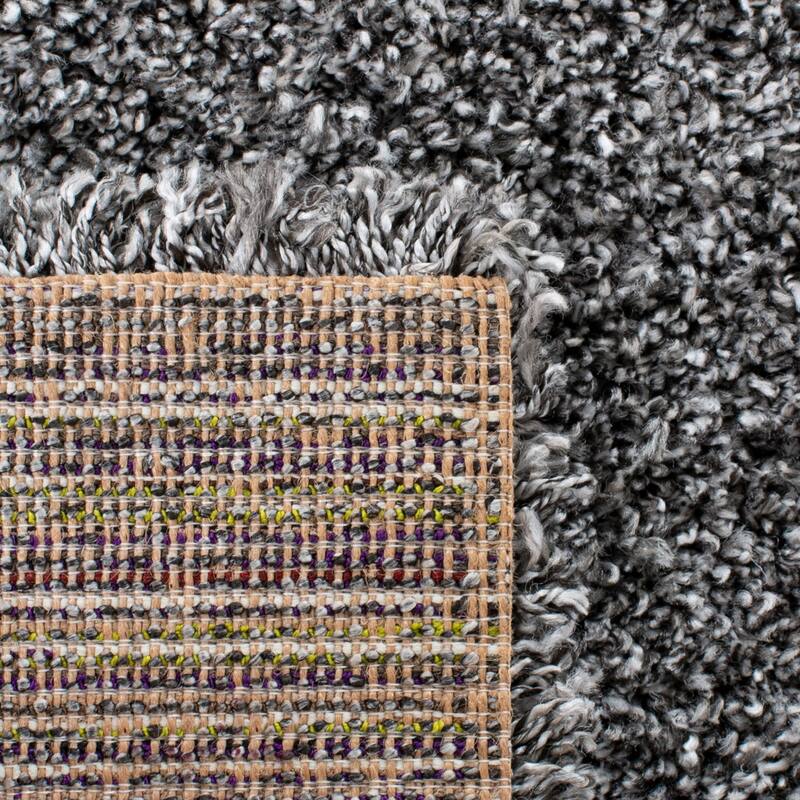 SAFAVIEH Evolution Shag Gwenaele Solid 1.8-inch Thick Rug