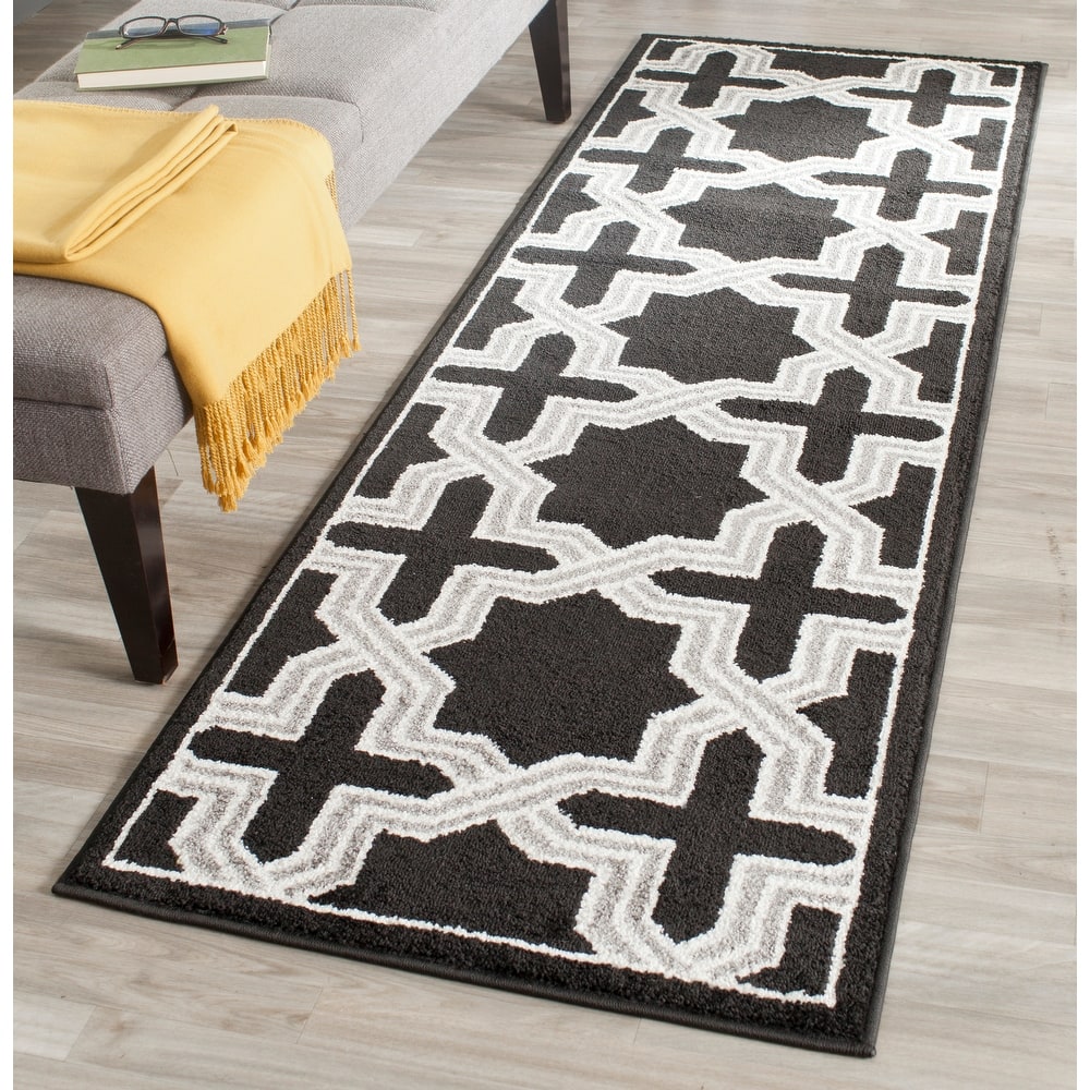 SAFAVIEH Amherst Razieh Modern Rug
