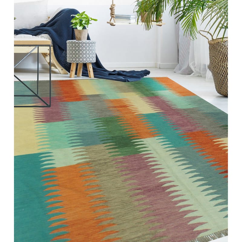 Hand-Woven Winchester Kilim Shenshah Rust/Green Rug - 8'6" x 9'9"