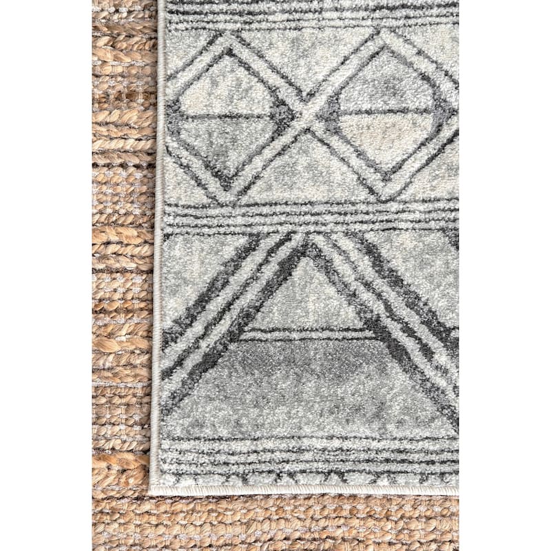 Nuloom Transitional Saha Tribal Geo Striped Area Rug