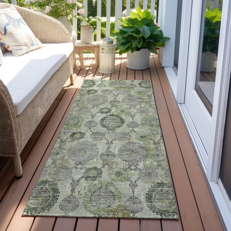 Machine Washable Indoor/ Outdoor Chantille Casual Floral Rug - Green - 2'3" x 7'6"