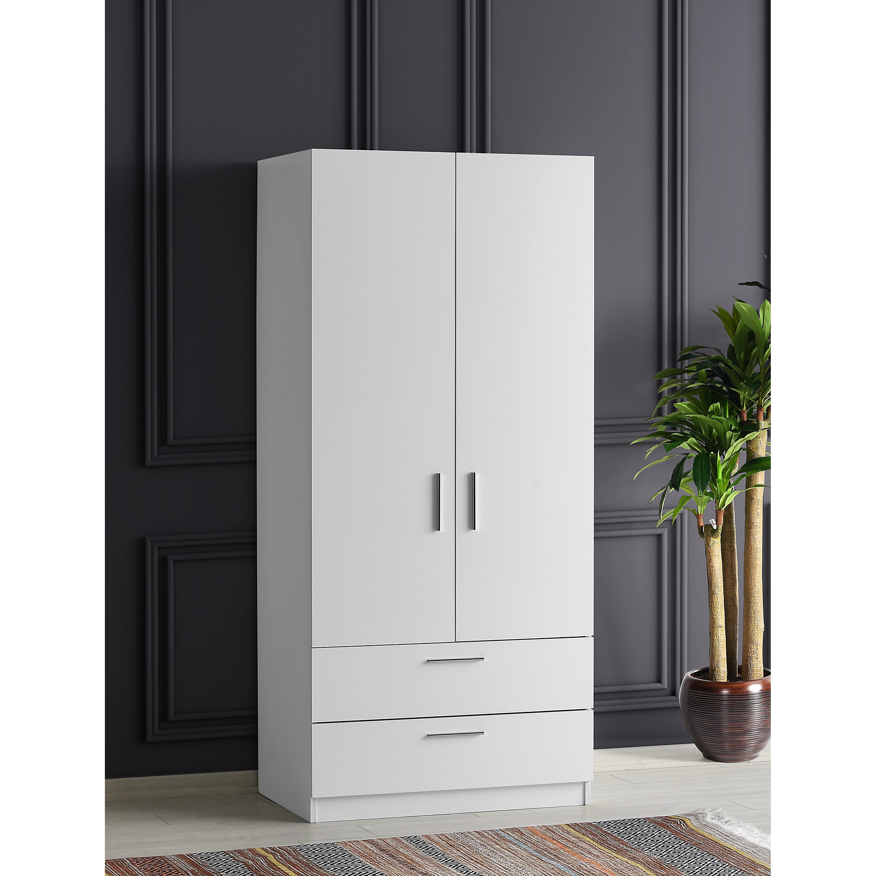Freestanding white outlet wardrobe