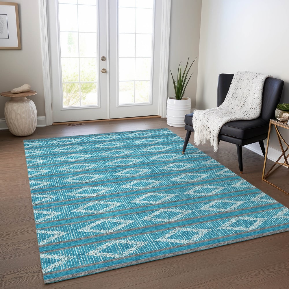 Machine Washable Indoor/ Outdoor Diamond Stripe Chantille Rug