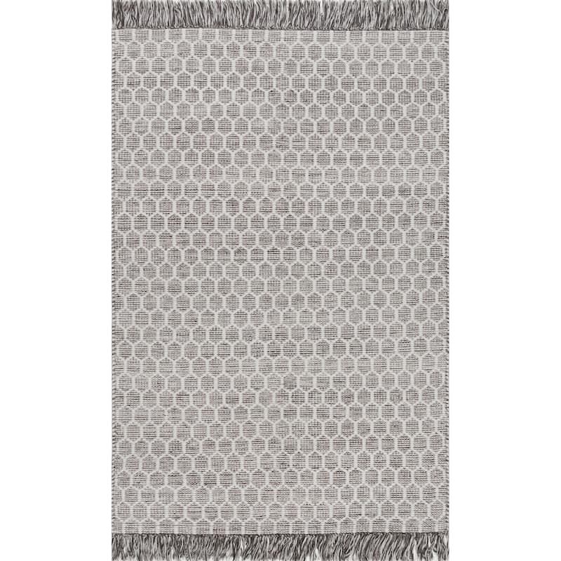 Nuloom Wylie Honeycomb Wool Fringe Rug