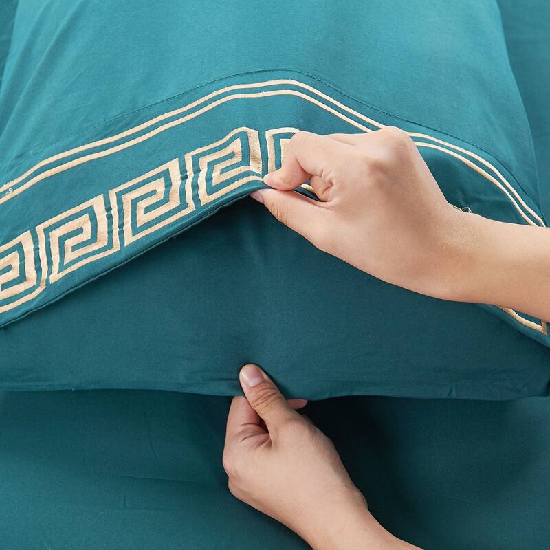 Serenta 4-piece Luxury Embroidered Bed Sheet Set