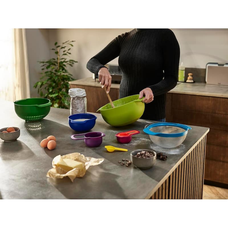 Joseph Joseph Nest 9-piece Food Preparation Set with Mixing Bowls and Measuring Cups