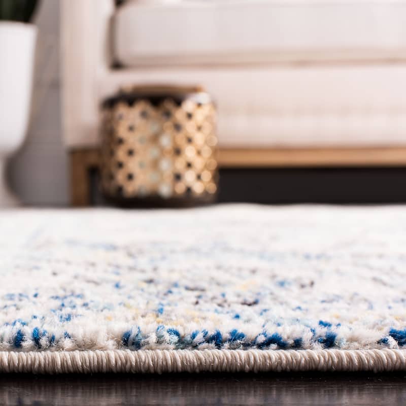 SAFAVIEH Madison Snowflake Medallion Rustic Farmhouse Distressed Rug