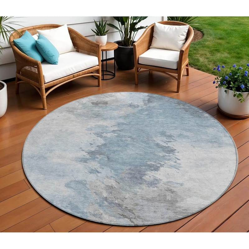 HomeRoots Abstract Transitional Rectangle Outdoor Rug - 8' Round
