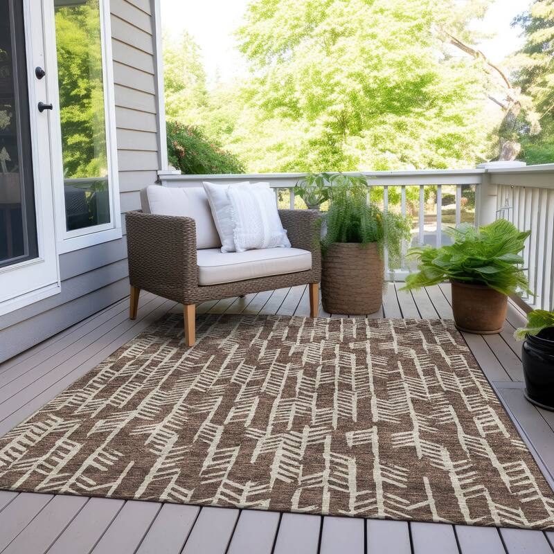 Machine Washable Indoor/ Outdoor Chantille Modern Arrows Rug - Brown - 2'6" x 3'10"
