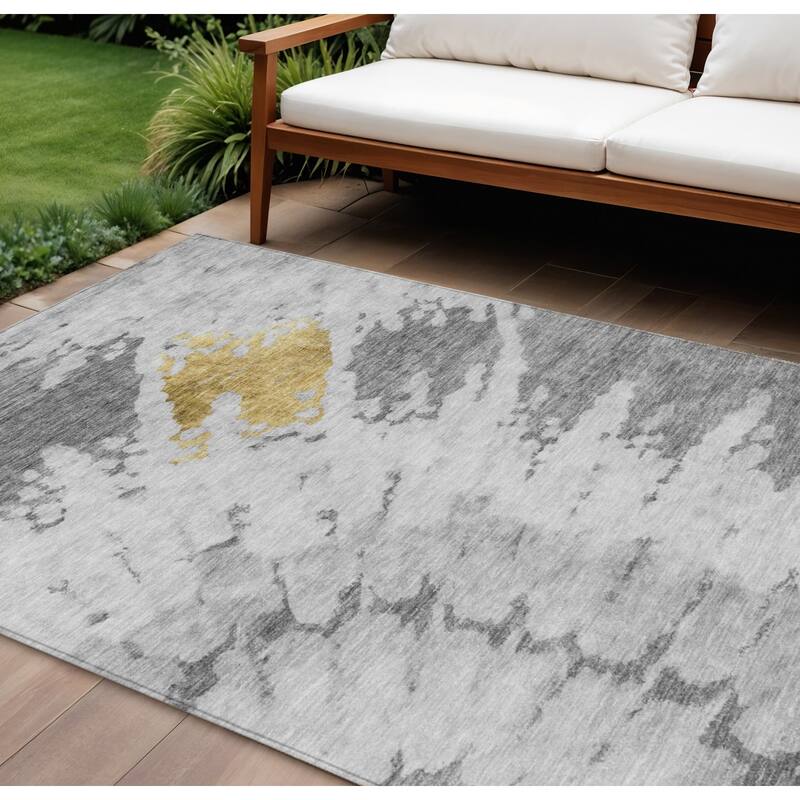 HomeRoots Abstract Transitional Rectangle Outdoor Rug - 10' X 14'